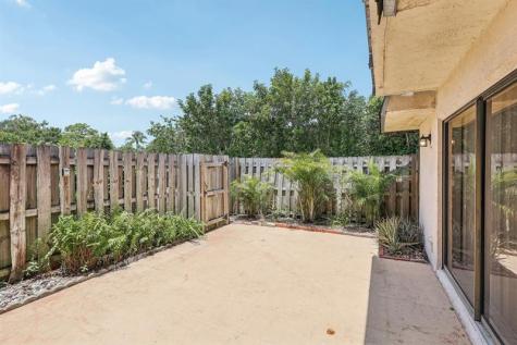 1660 Forest Lakes Circle West Palm Beach FL 33406