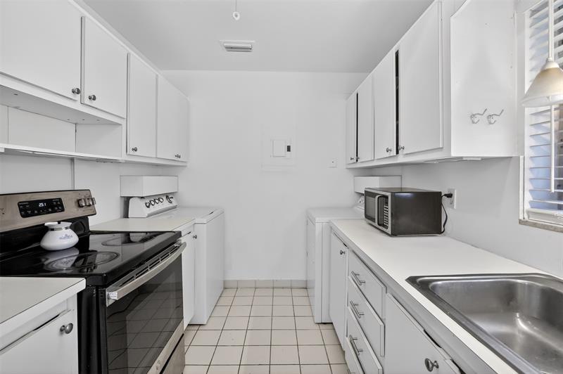 1032 NW 83 Avenue Plantation FL 33322