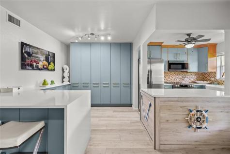 808 SE 7th Street Deerfield Beach FL 33441