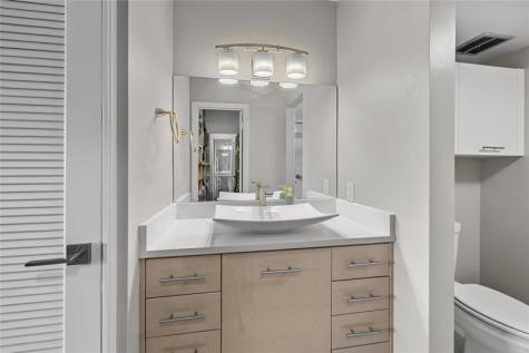 808 SE 7th Street Deerfield Beach FL 33441