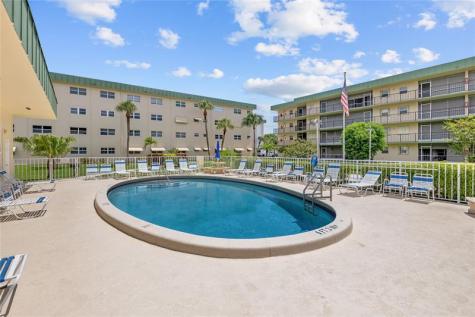 808 SE 7th Street Deerfield Beach FL 33441