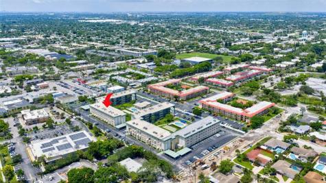 808 SE 7th Street Deerfield Beach FL 33441