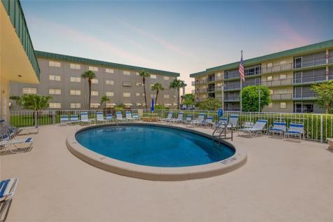 808 SE 7th Street Deerfield Beach FL 33441