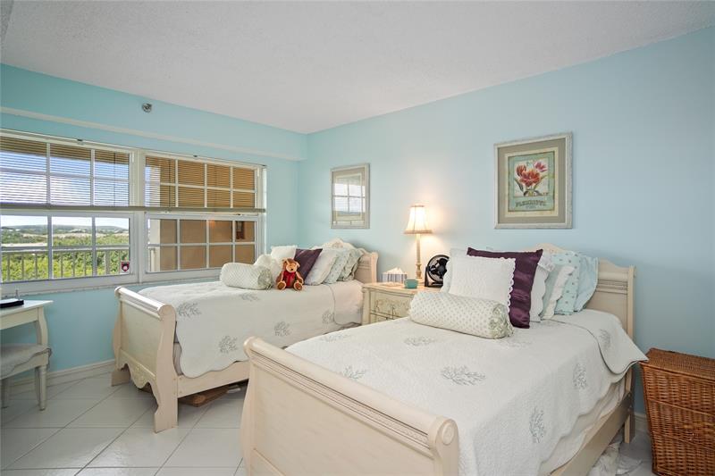 3510 Oaks Way Pompano Beach FL 33069