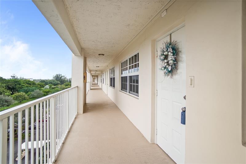 3510 Oaks Way Pompano Beach FL 33069
