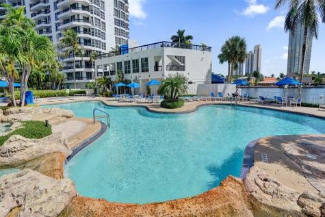 19101 NE 36th Court Aventura FL 33180