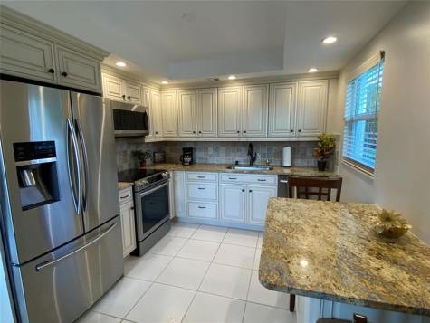 1060 Oakridge F Deerfield Beach FL 33442