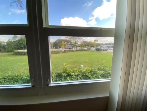 1060 Oakridge F Deerfield Beach FL 33442