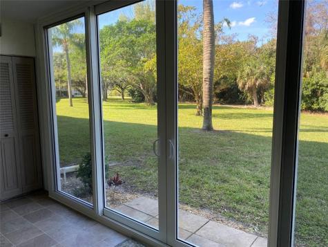 1060 Oakridge F Deerfield Beach FL 33442