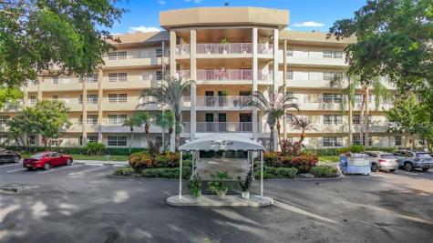 545 Oaks Lane Pompano Beach FL 33069