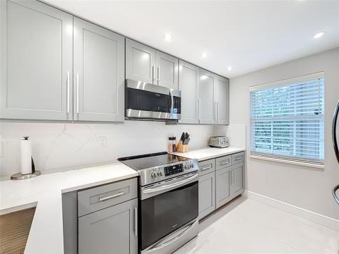 545 Oaks Lane Pompano Beach FL 33069