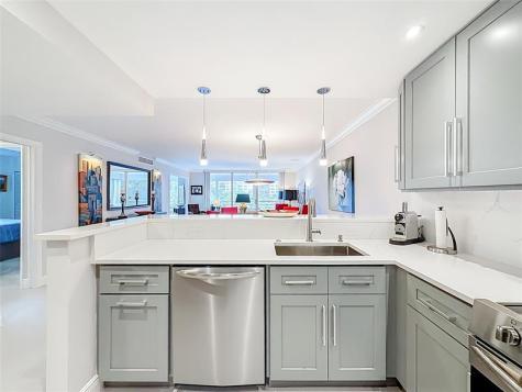 545 Oaks Lane Pompano Beach FL 33069