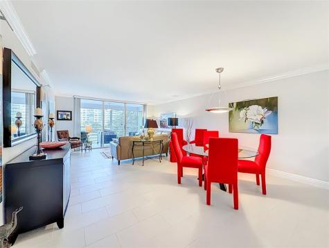 545 Oaks Lane Pompano Beach FL 33069