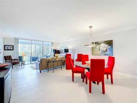 545 Oaks Lane Pompano Beach FL 33069
