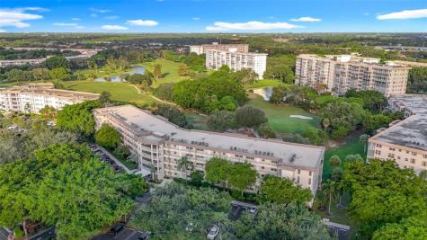 545 Oaks Lane Pompano Beach FL 33069