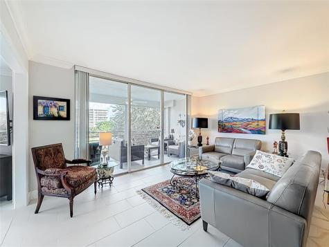 545 Oaks Lane Pompano Beach FL 33069