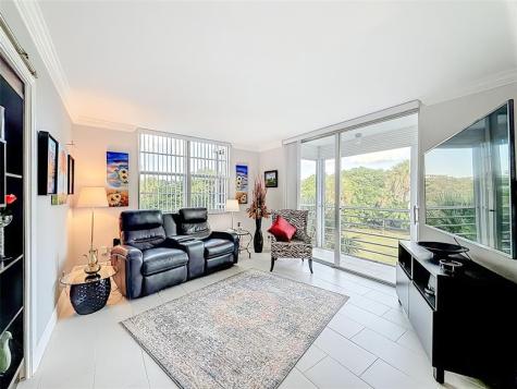 545 Oaks Lane Pompano Beach FL 33069