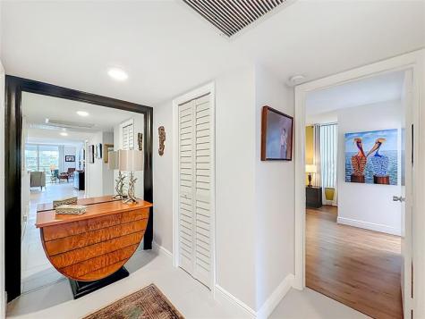 545 Oaks Lane Pompano Beach FL 33069