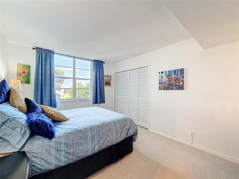 545 Oaks Lane Pompano Beach FL 33069