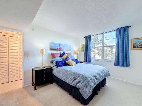 545 Oaks Lane Pompano Beach FL 33069