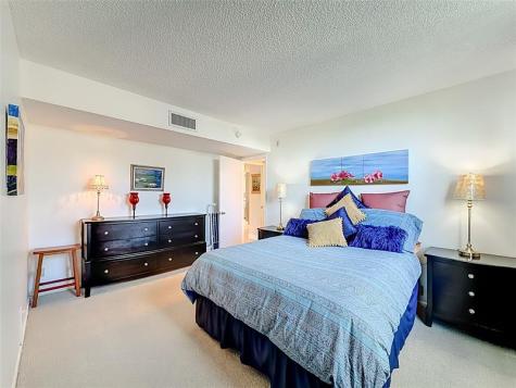 545 Oaks Lane Pompano Beach FL 33069