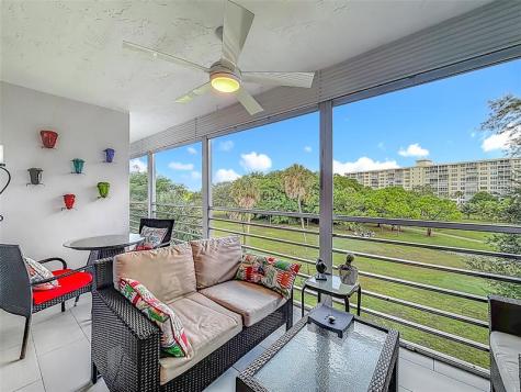 545 Oaks Lane Pompano Beach FL 33069