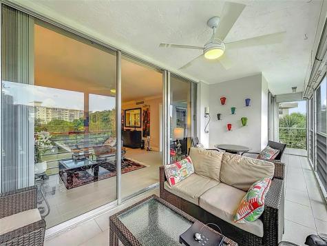 545 Oaks Lane Pompano Beach FL 33069