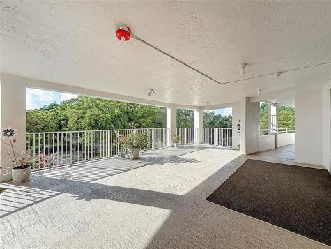 545 Oaks Lane Pompano Beach FL 33069