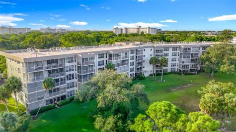 545 Oaks Lane Pompano Beach FL 33069