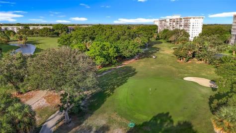 545 Oaks Lane Pompano Beach FL 33069