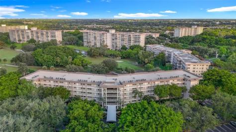 545 Oaks Lane Pompano Beach FL 33069