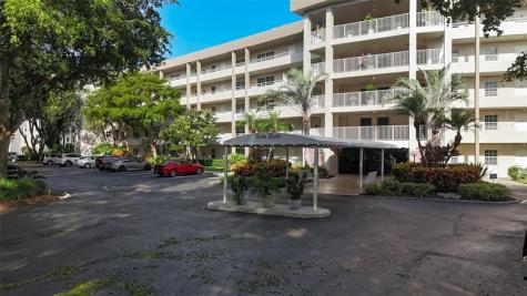 545 Oaks Lane Pompano Beach FL 33069