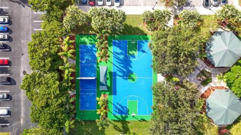 545 Oaks Lane Pompano Beach FL 33069