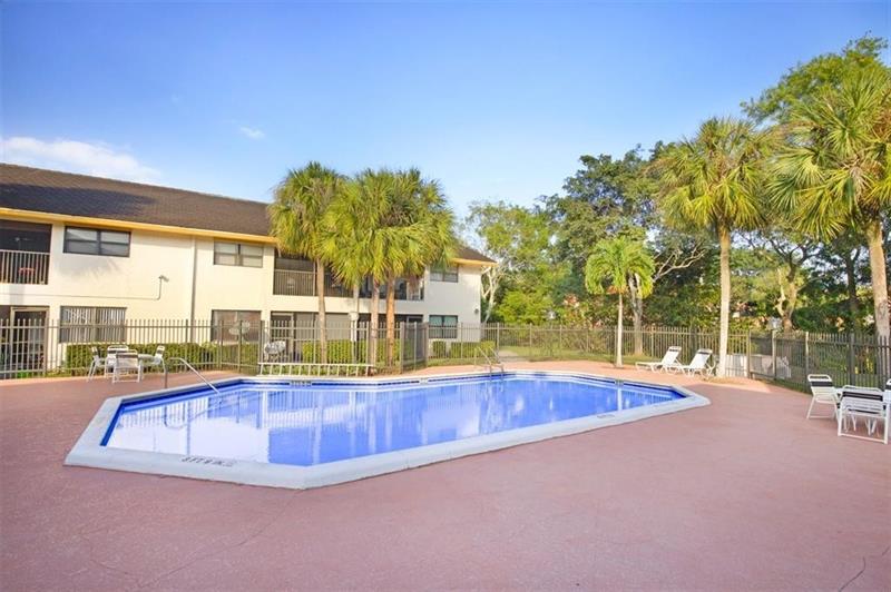 2949 Riverside Drive Coral Springs FL 33065