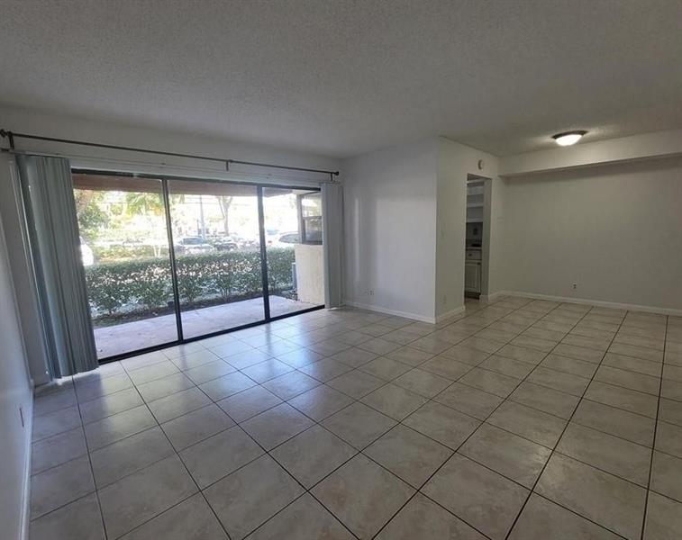 2949 Riverside Drive Coral Springs FL 33065