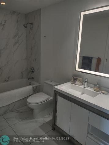 2000 Metropica Sunrise FL 33323