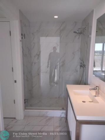 2000 Metropica Sunrise FL 33323