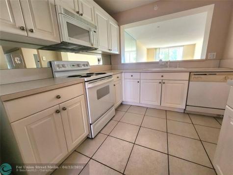 7763 Southampton Terrace Tamarac FL 33321