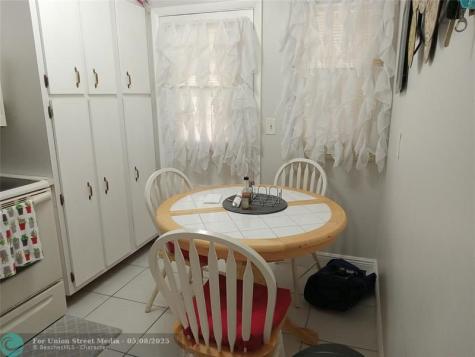 Lauderdale Lakes FL 33313