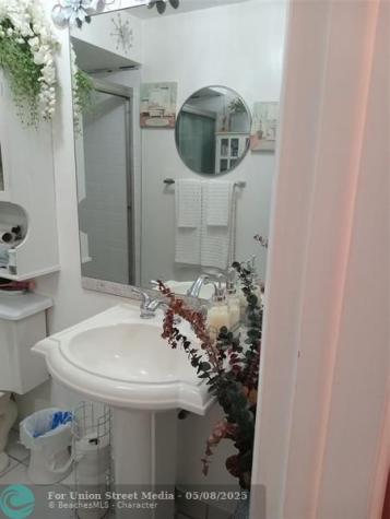 Lauderdale Lakes FL 33313