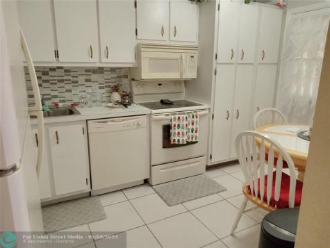 Lauderdale Lakes FL 33313