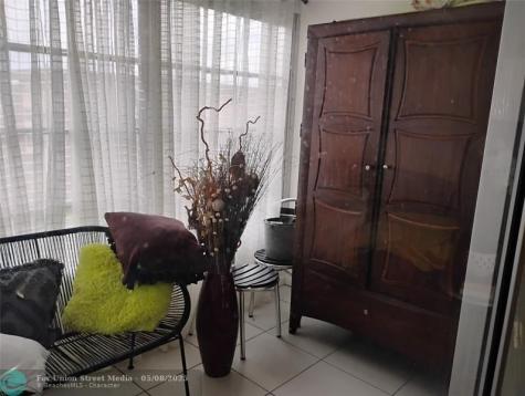 Lauderdale Lakes FL 33313