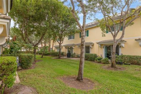 7782 Paddock Place Davie FL 33328