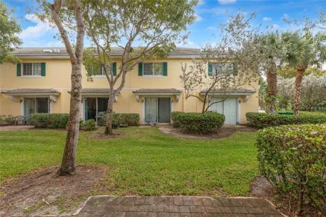 7782 Paddock Place Davie FL 33328