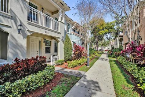 2987 St John Drive Cooper City FL 33024