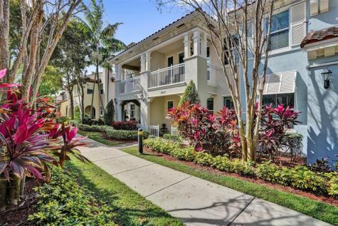 2987 St John Drive Cooper City FL 33024