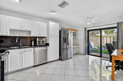 479 Deer Creek Wildwood Lane E Deerfield Beach FL 33442