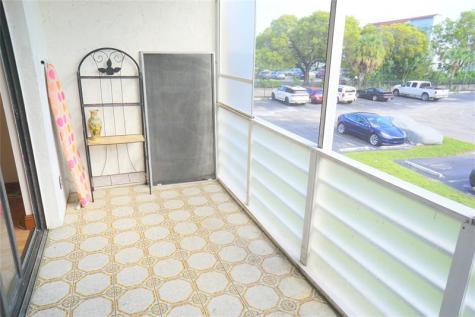 2821 Somerset Drive Lauderdale Lakes FL 33311