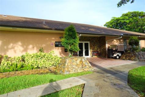 2821 Somerset Drive Lauderdale Lakes FL 33311