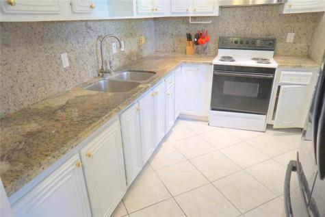 2821 Somerset Drive Lauderdale Lakes FL 33311